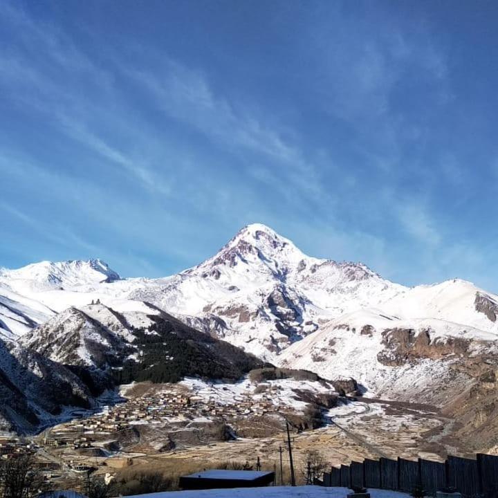Eastern Georgia Hotel Kazbegi Exterior photo